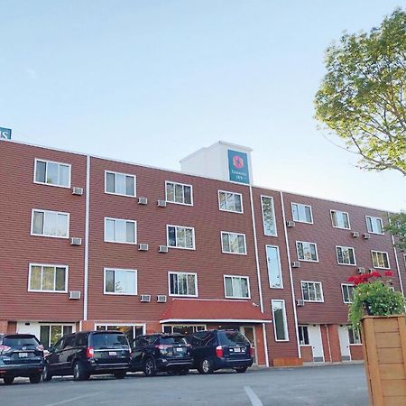 哈利法克斯四季汽车旅馆 外观 照片
